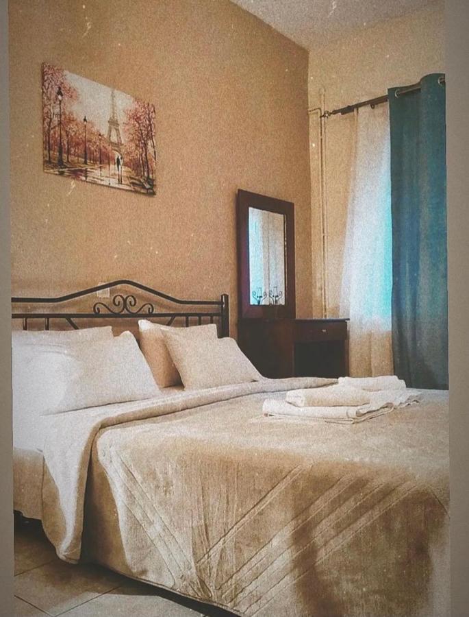 Guesthouse Adonis Loutraki  Ngoại thất bức ảnh