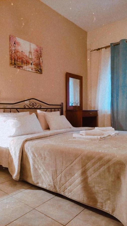 Guesthouse Adonis Loutraki  Ngoại thất bức ảnh