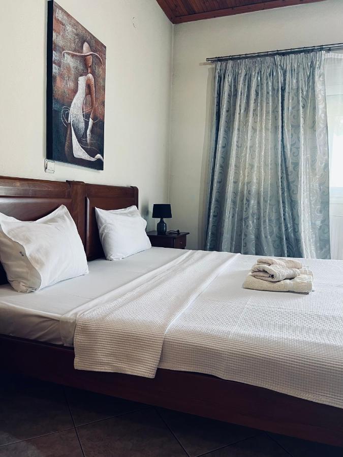 Guesthouse Adonis Loutraki  Ngoại thất bức ảnh