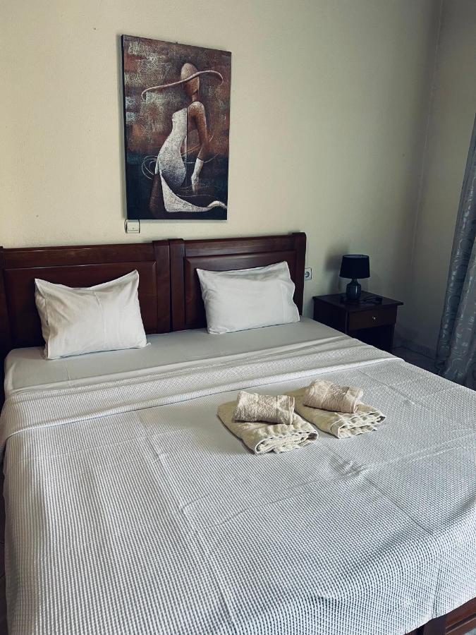 Guesthouse Adonis Loutraki  Ngoại thất bức ảnh