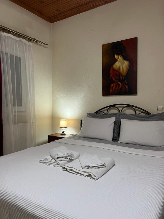 Guesthouse Adonis Loutraki  Ngoại thất bức ảnh