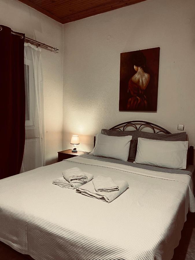 Guesthouse Adonis Loutraki  Ngoại thất bức ảnh