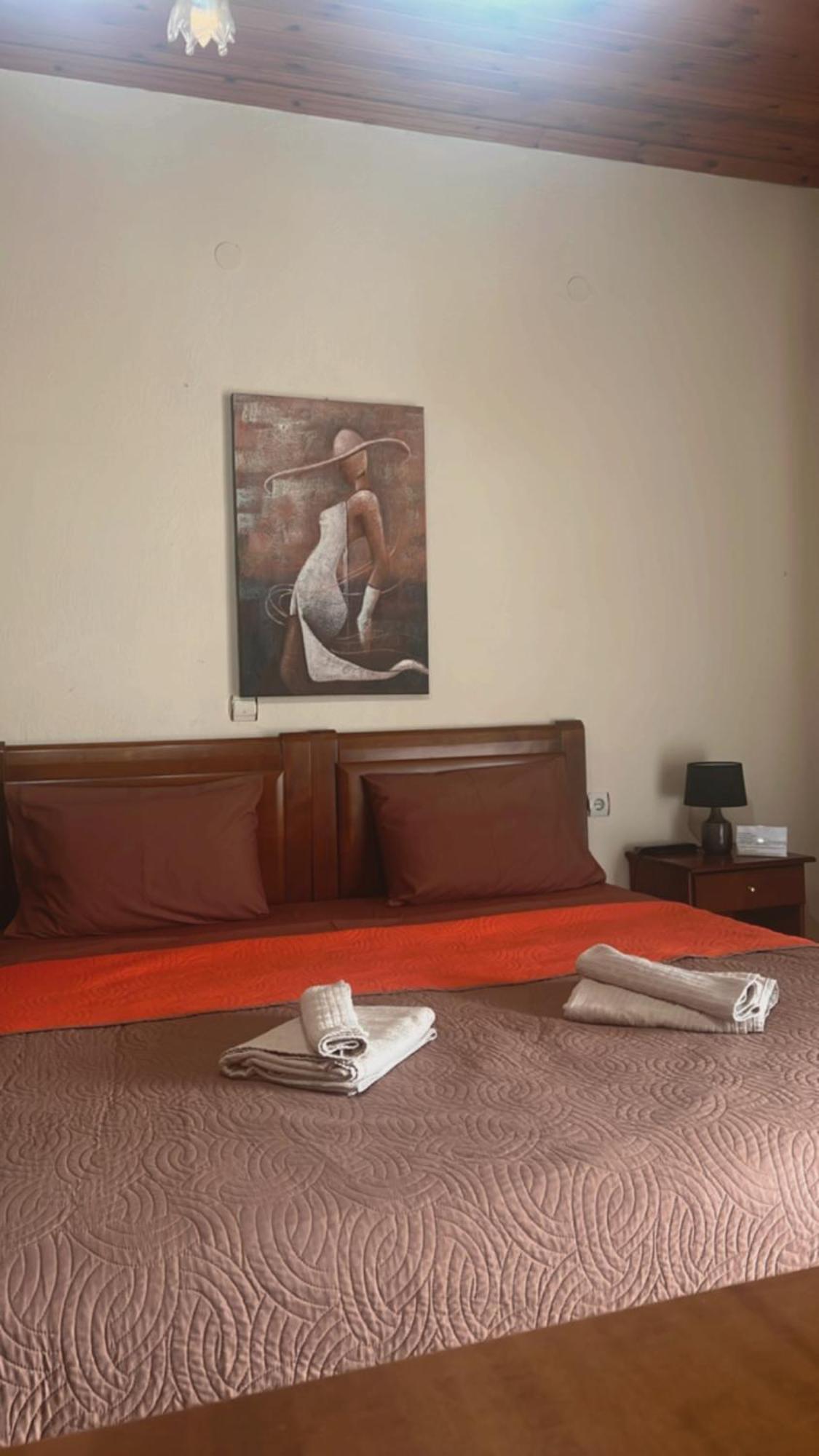 Guesthouse Adonis Loutraki  Ngoại thất bức ảnh