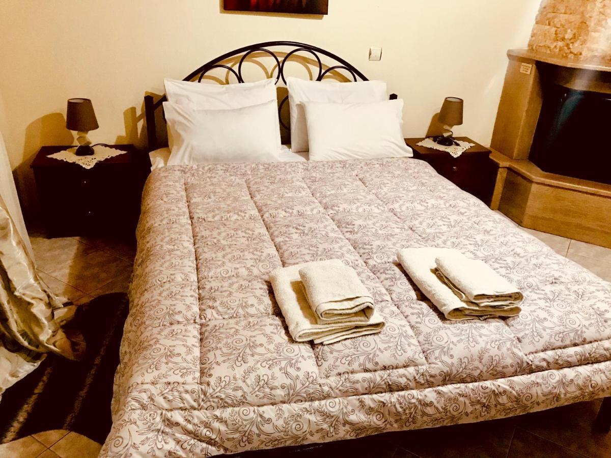 Guesthouse Adonis Loutraki  Ngoại thất bức ảnh