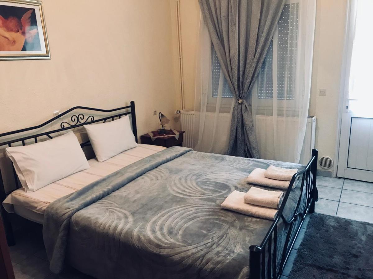 Guesthouse Adonis Loutraki  Ngoại thất bức ảnh